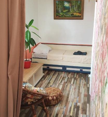 Inessa Center Budget Room Chişinău Esterno foto