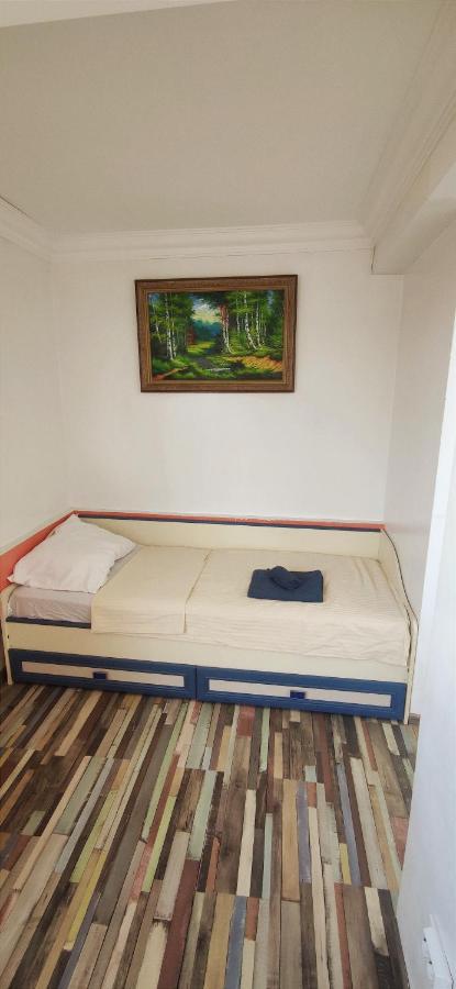Inessa Center Budget Room Chişinău Esterno foto